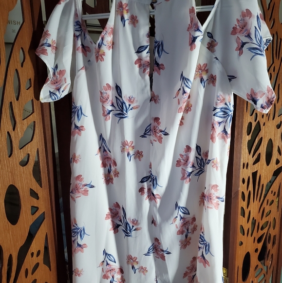 Dress - Picture 2 of 4